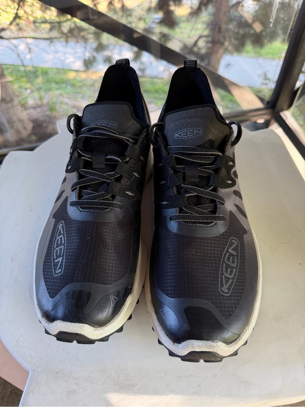 Keen Men's Black and Gray Trail Runners